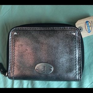 NWT Fossil women’s wallet